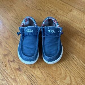 Hey Dude Wally Stretch